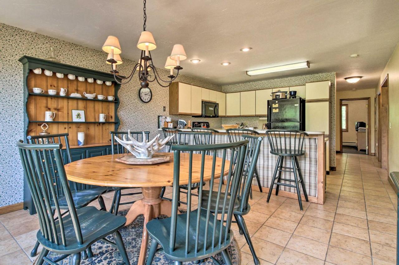 Timber Creek Townhome With 2 Decks And Mtn Views! West Dover Εξωτερικό φωτογραφία