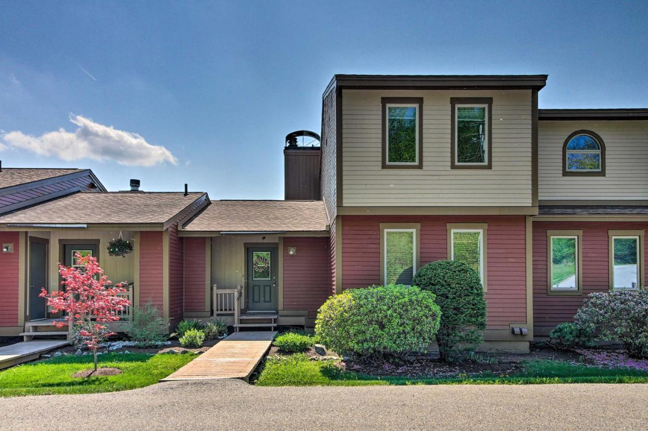 Timber Creek Townhome With 2 Decks And Mtn Views! West Dover Εξωτερικό φωτογραφία