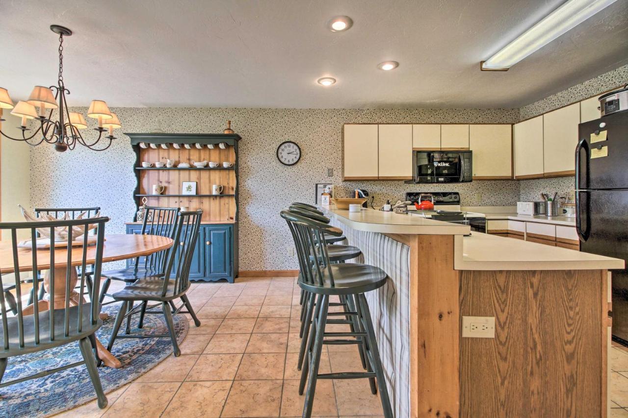 Timber Creek Townhome With 2 Decks And Mtn Views! West Dover Εξωτερικό φωτογραφία