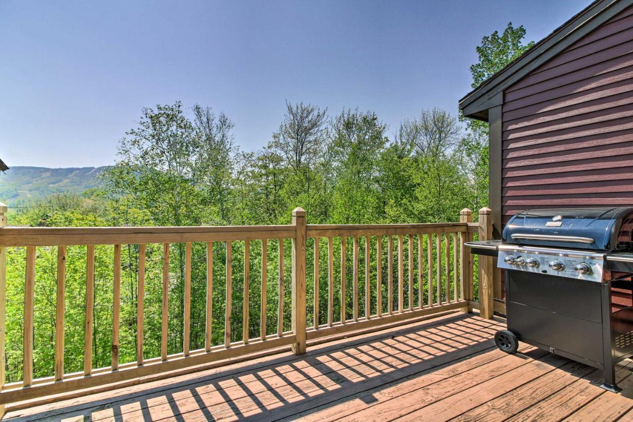 Timber Creek Townhome With 2 Decks And Mtn Views! West Dover Εξωτερικό φωτογραφία
