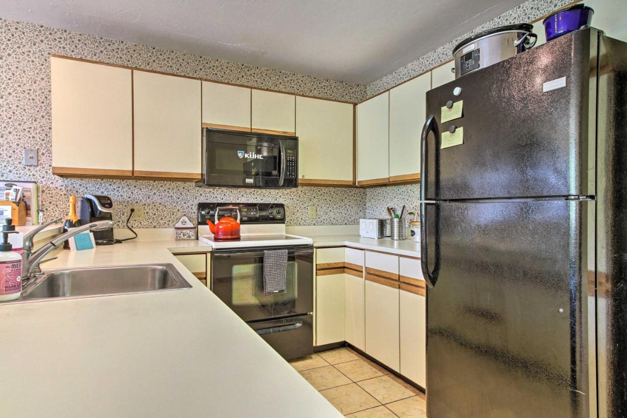 Timber Creek Townhome With 2 Decks And Mtn Views! West Dover Εξωτερικό φωτογραφία